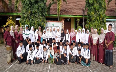Program Wisata Religi, Rombongan Siswa MIS Al Falah Kuncung Tahun 2021
